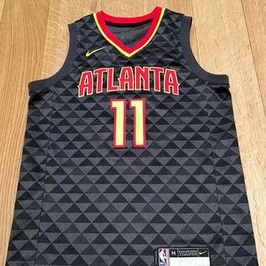 Trae young Atlanta hawks nba jersey. Size kids medium.